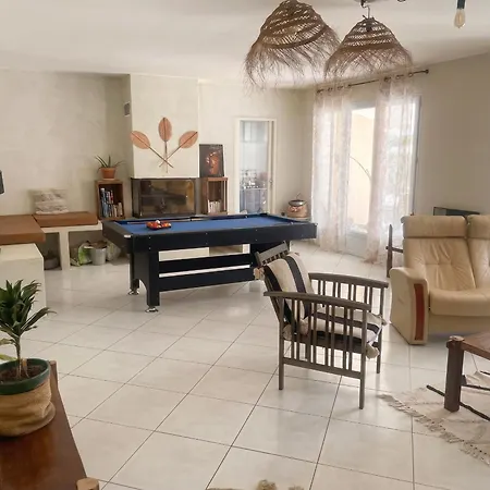 Spacieux Avec Piscine A 130 M² Apartman Vias