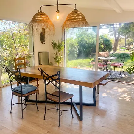Spacieux Avec Piscine A 130 M² Apartman *